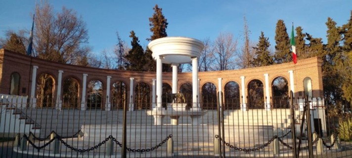 Monumento a los Italianos en Cipolletti
